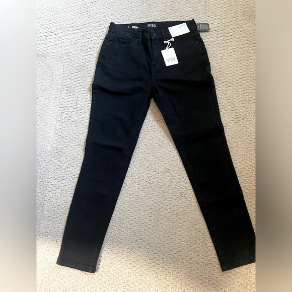 Black A.N.A. Jeans. - Picture 4 of 8